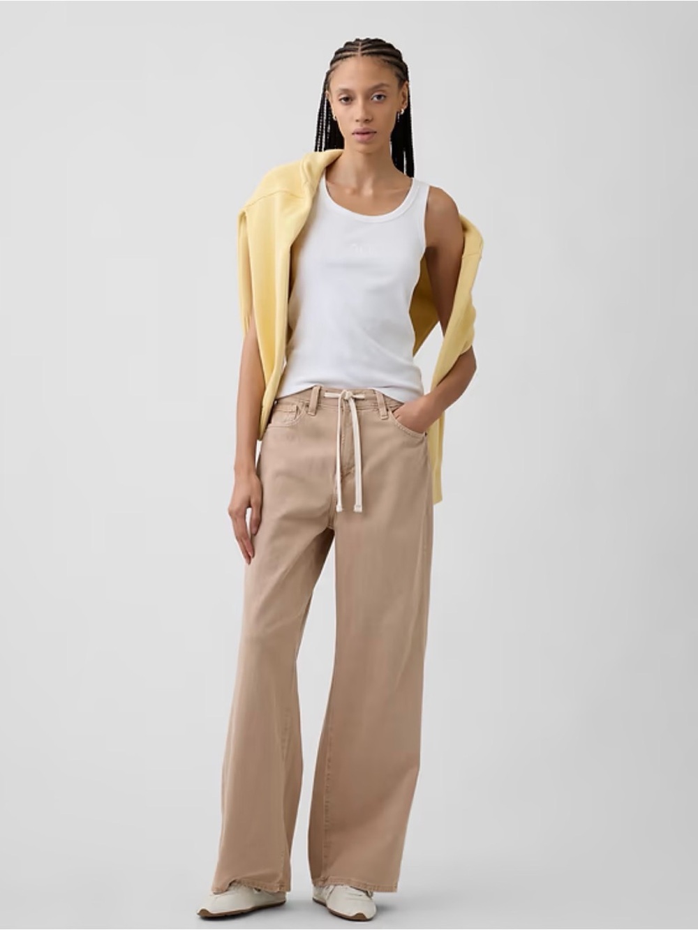 GAP Women's Wide-Leg Drawstring Chinos - Light Brown